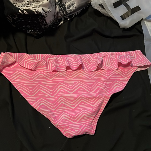 Bathing suit bottoms - Picture 3 of 4